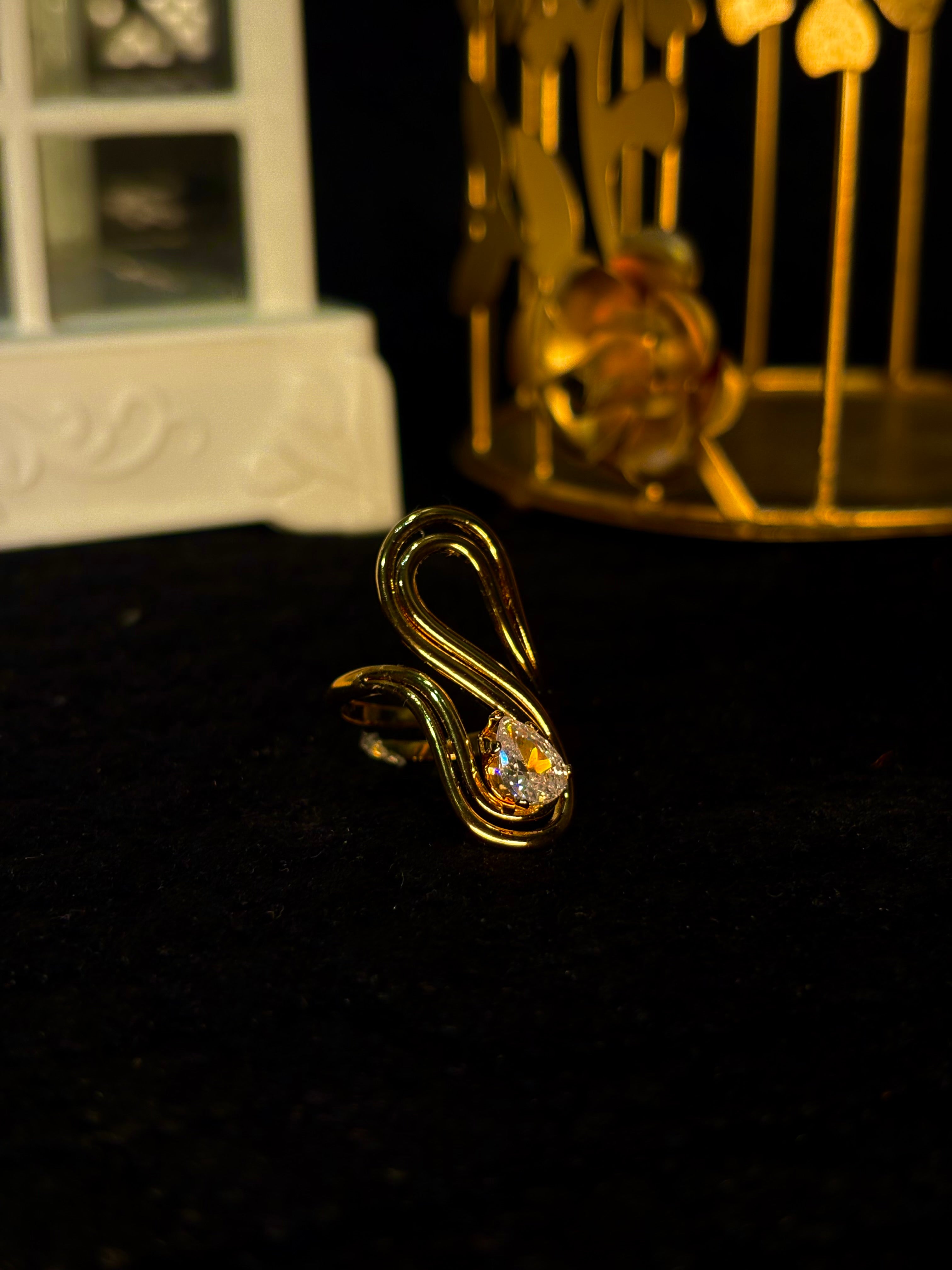 SWAN EMBRACE RING