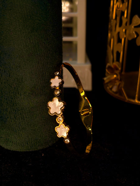 PETAL GLOW CUFF