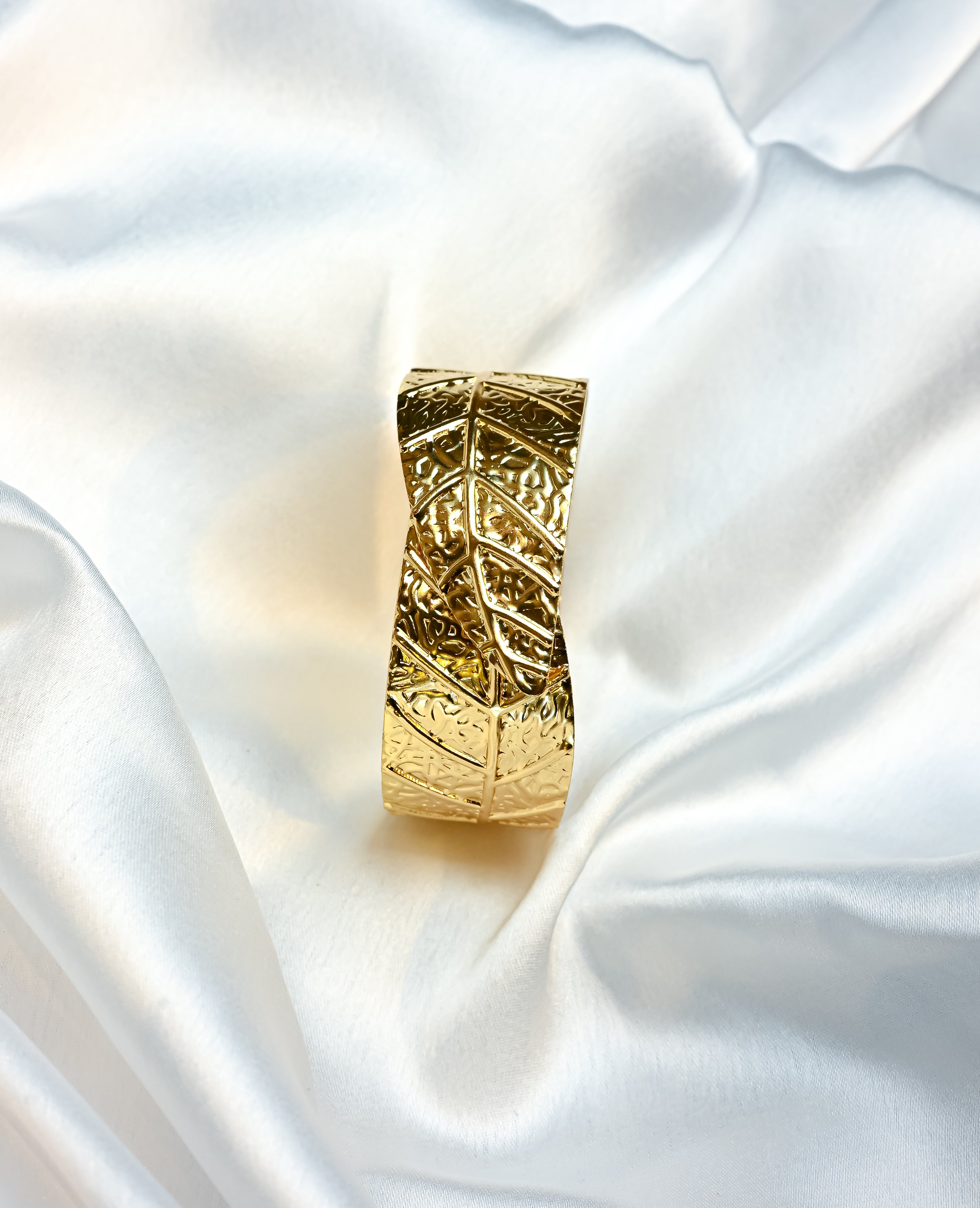 Petal Parallel Bangle