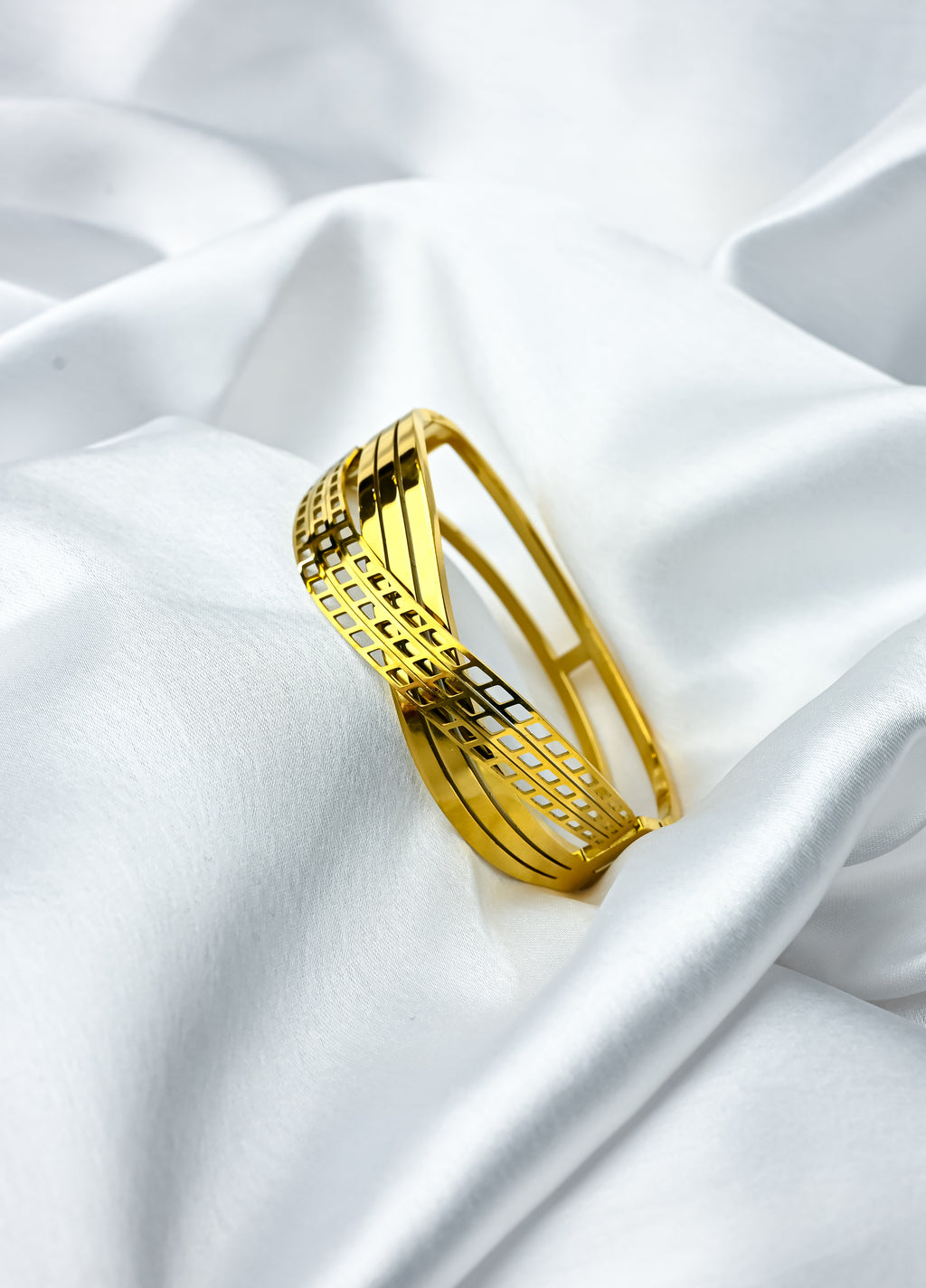 The Horizon Satin Cuff