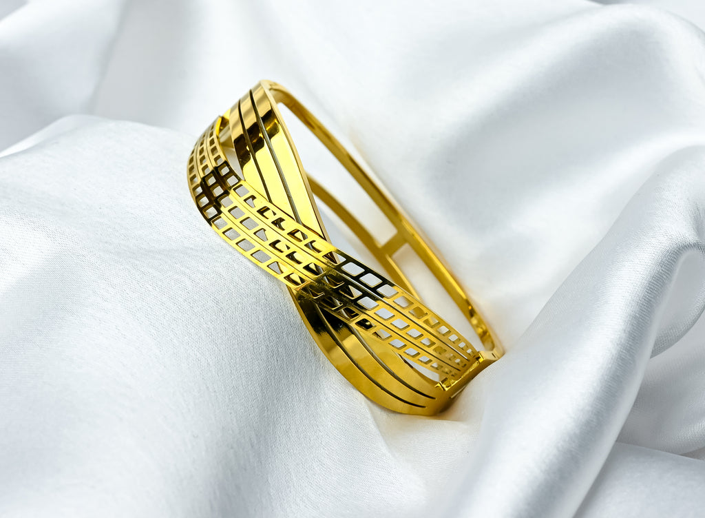 The Horizon Satin Cuff