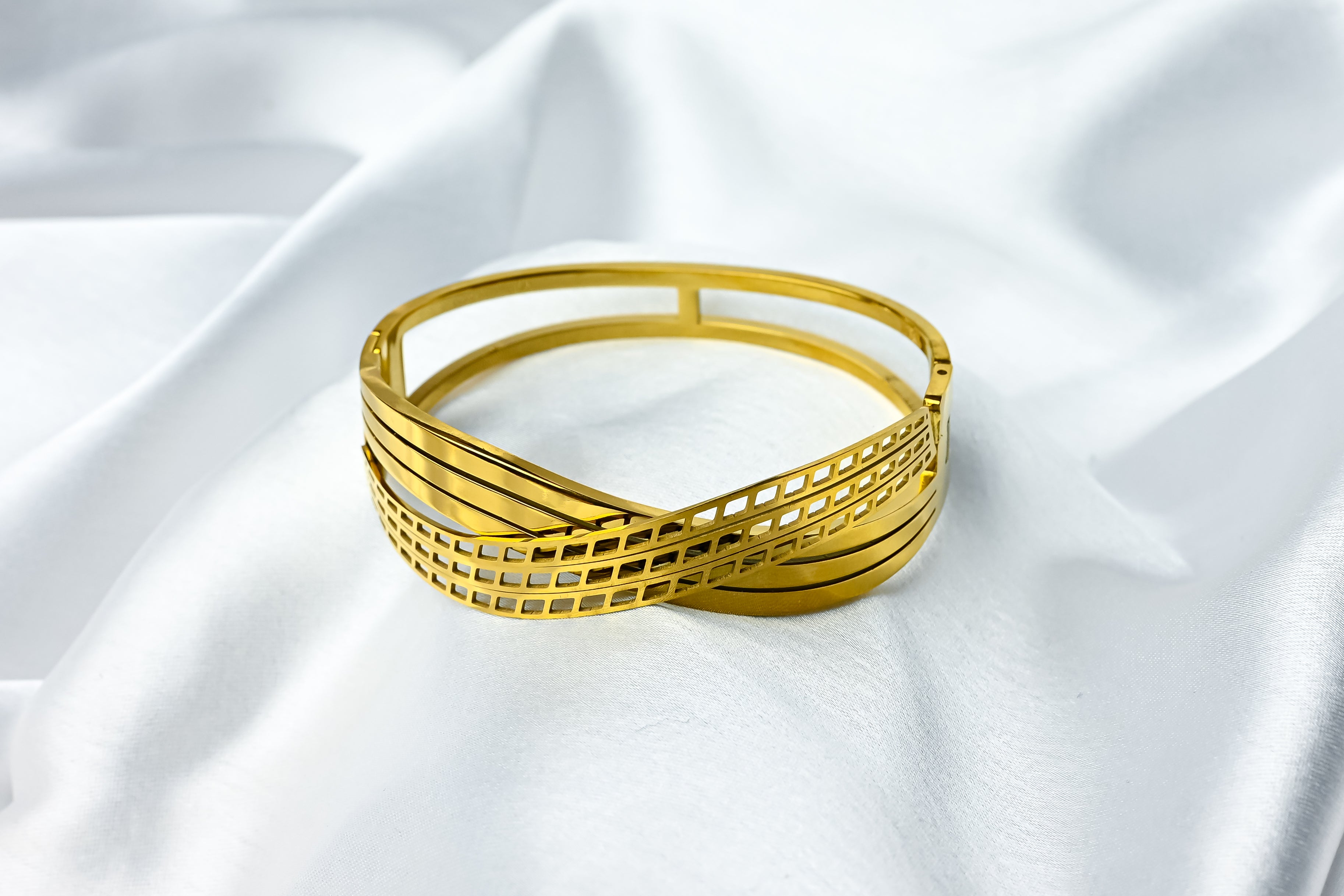 The Horizon Satin Cuff