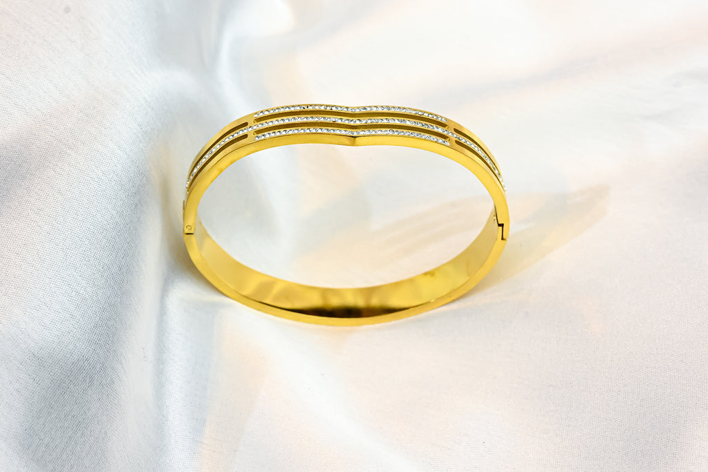 The V-Line Pavé Bangle
