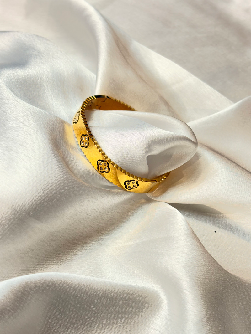 The “Heritage Bloom” Anti-Tarnish Bangle