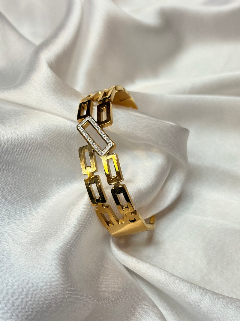 The “Metro Link” Anti-Tarnish Bracelet