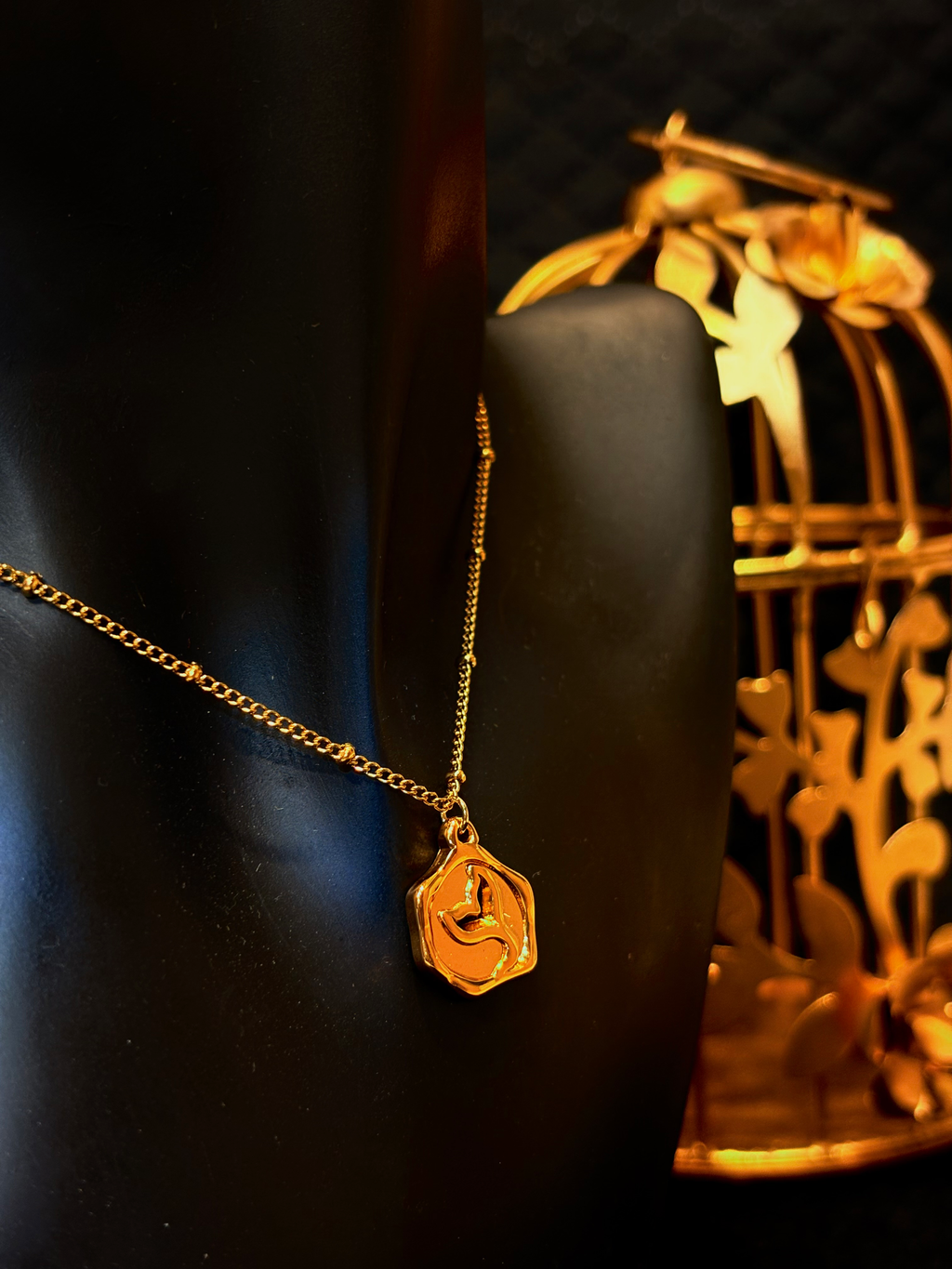 THE FACETED PRISM NECKLACE