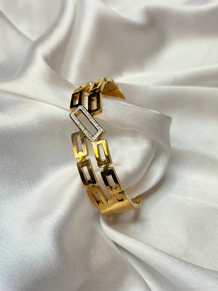 The “Metro Link” Anti-Tarnish Bracelet