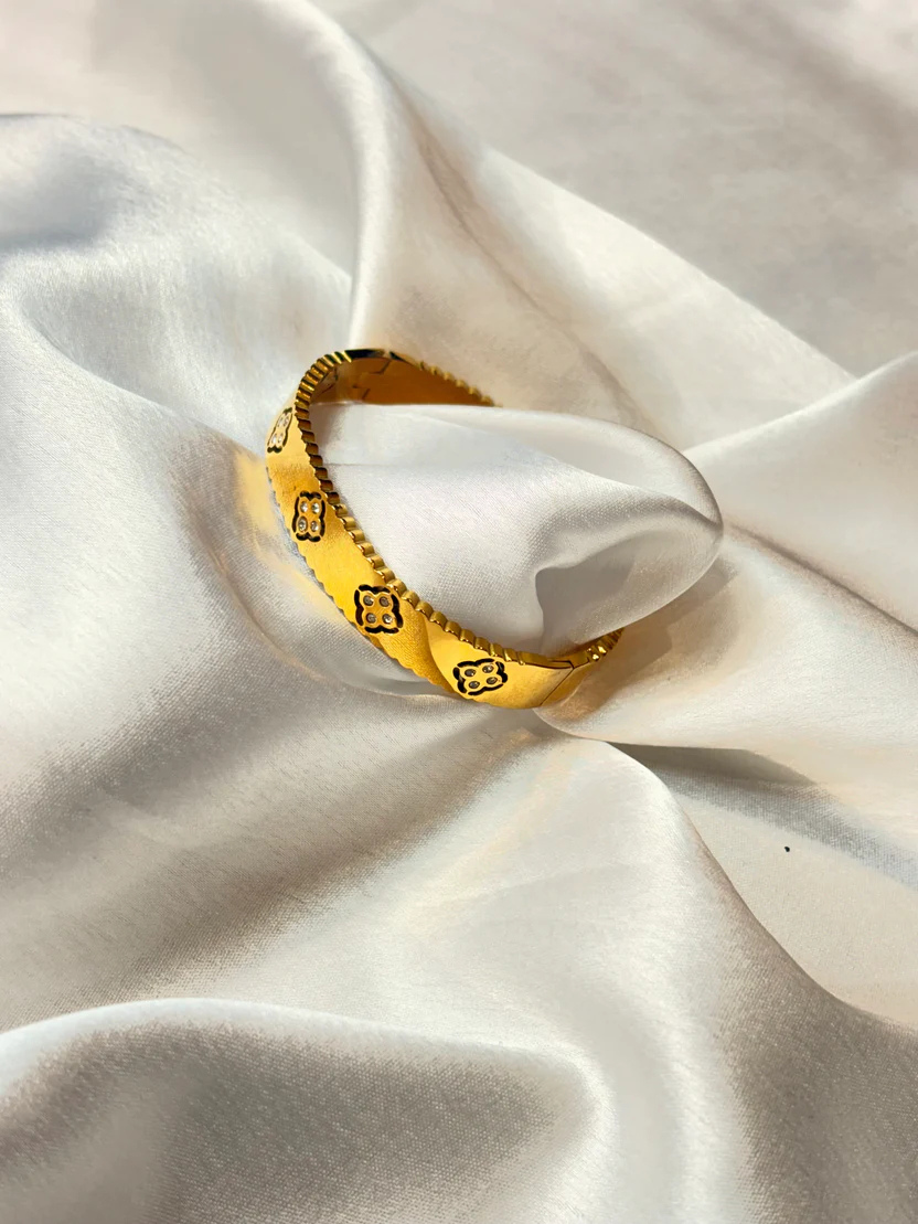 The “Heritage Bloom” Anti-Tarnish Bangle